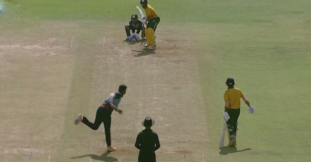 Cricket Records : Hit 6,6,6,6,6,6,6,6 in 1 over… This impossible record was made for the first time in cricket history