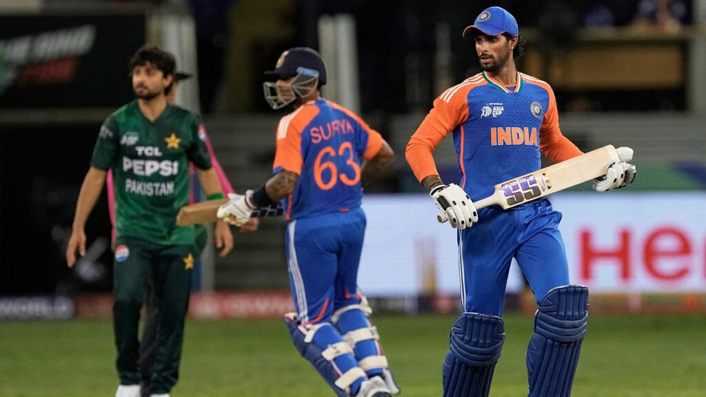 IND vs PAK Final: India suffers fourth setback, needs 70 runs to win 1 IND vs PAK Final