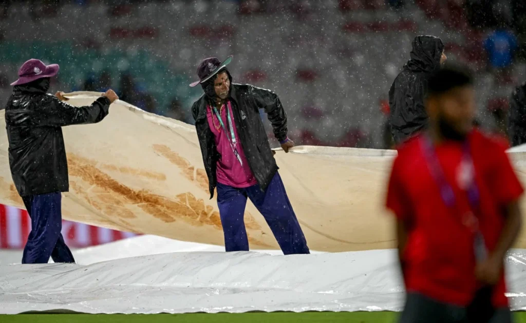 IND W vs BAN W 2025: India-Bangladesh match cancelled due to rain, Team India will now face Australia in the semi-finals. 1 5h44k5mk rain afp 625x300 26 October 25